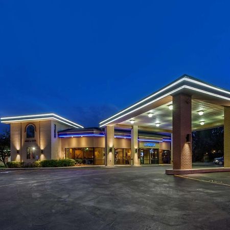 Best Western Dunmar Inn Evanston Exterior photo