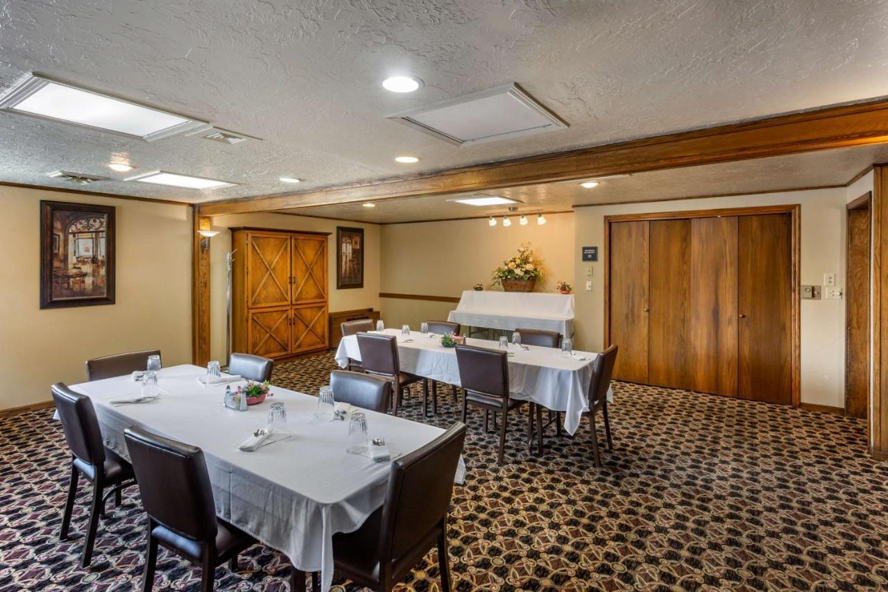 Best Western Dunmar Inn Evanston Exterior photo