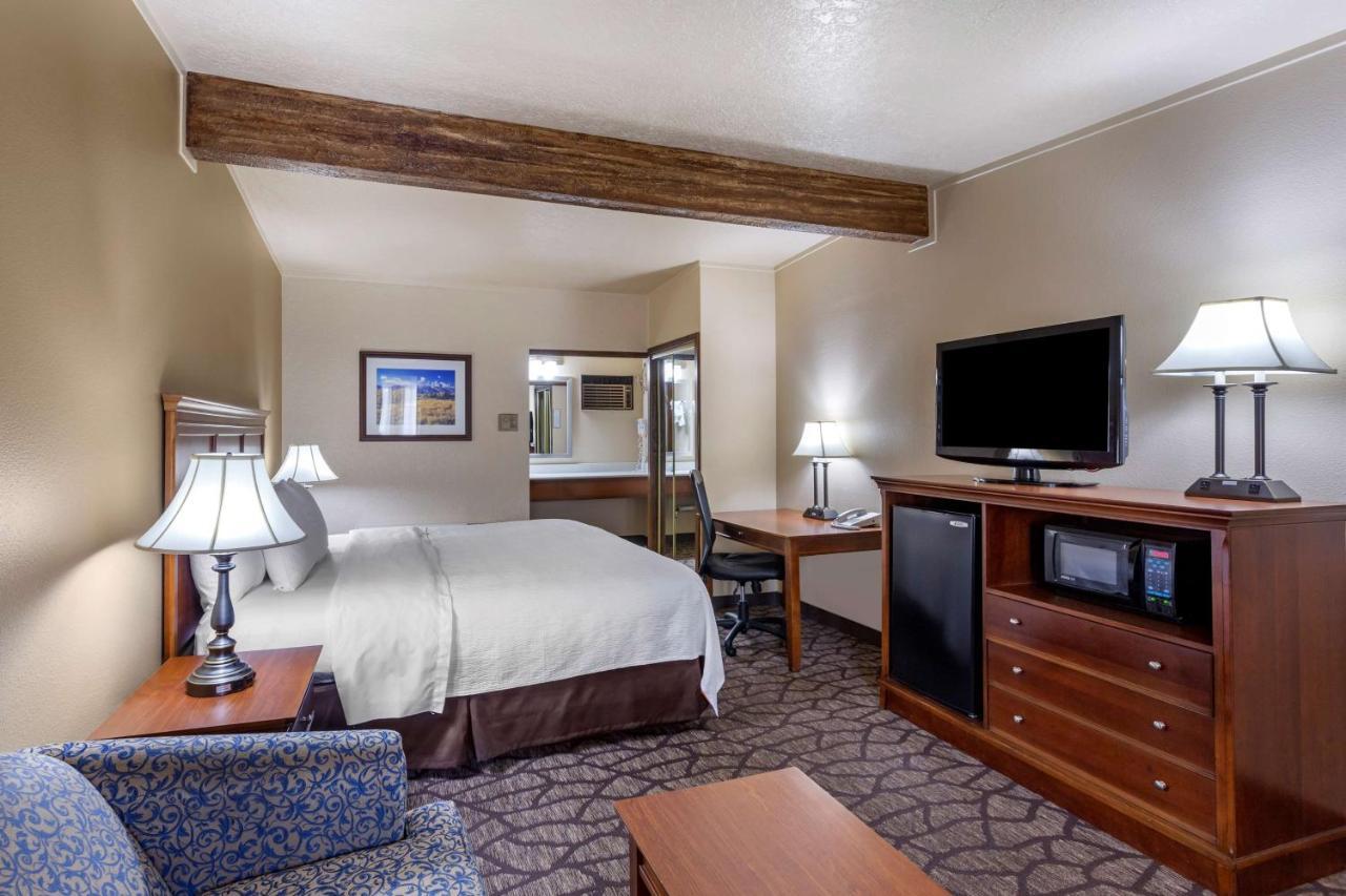 Best Western Dunmar Inn Evanston Exterior photo