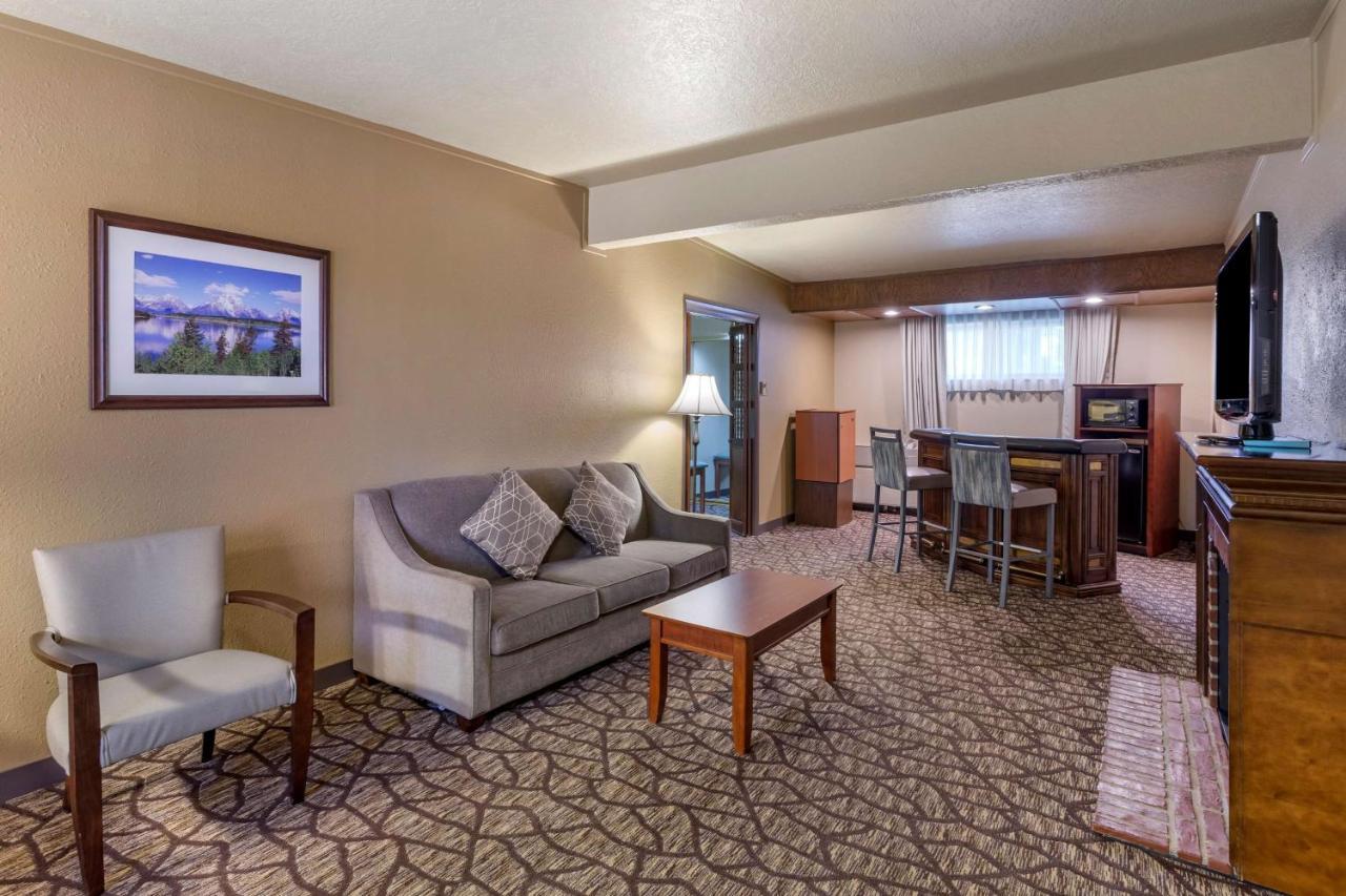 Best Western Dunmar Inn Evanston Exterior photo