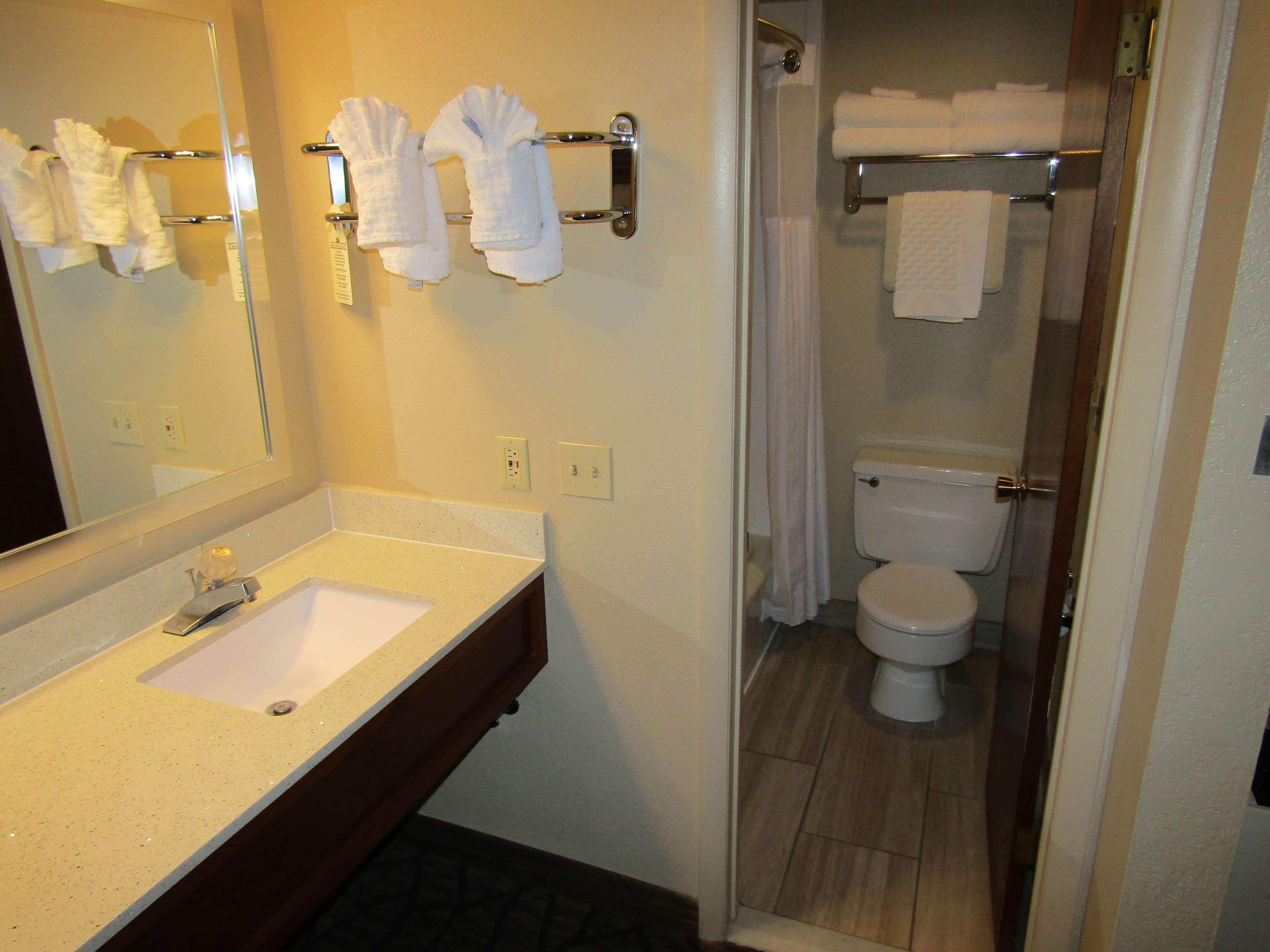 Best Western Dunmar Inn Evanston Exterior photo