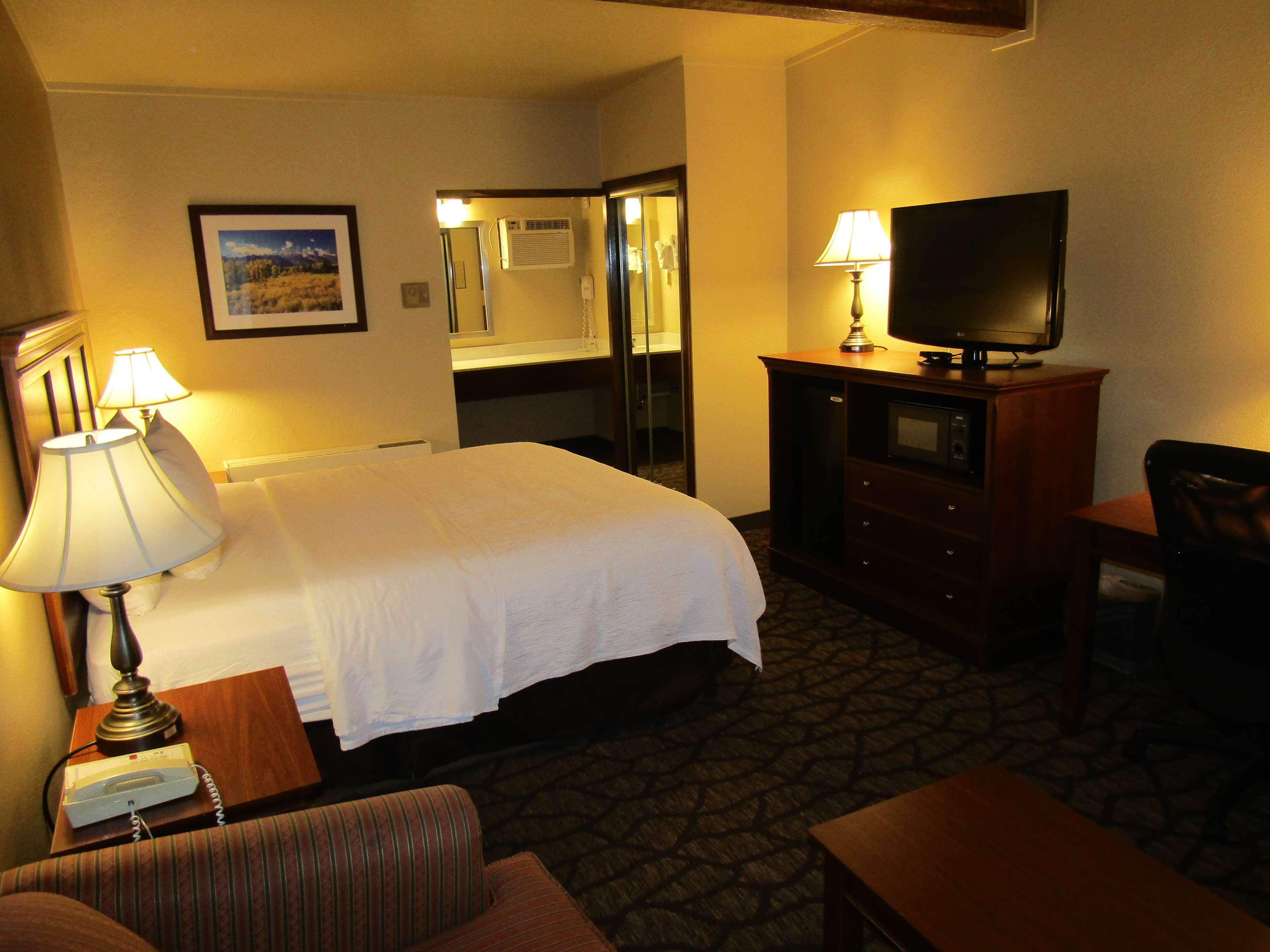 Best Western Dunmar Inn Evanston Exterior photo