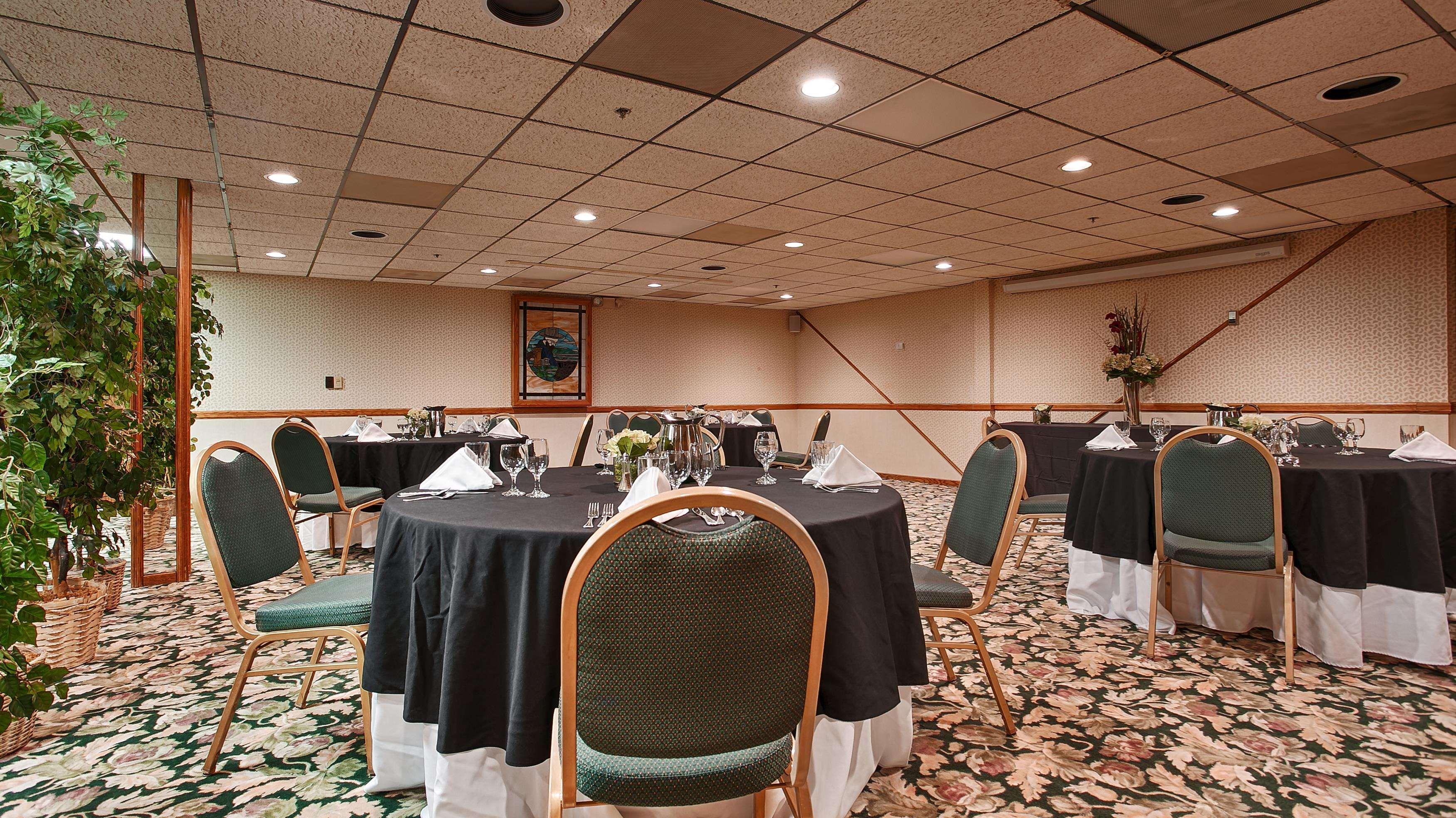 Best Western Dunmar Inn Evanston Exterior photo